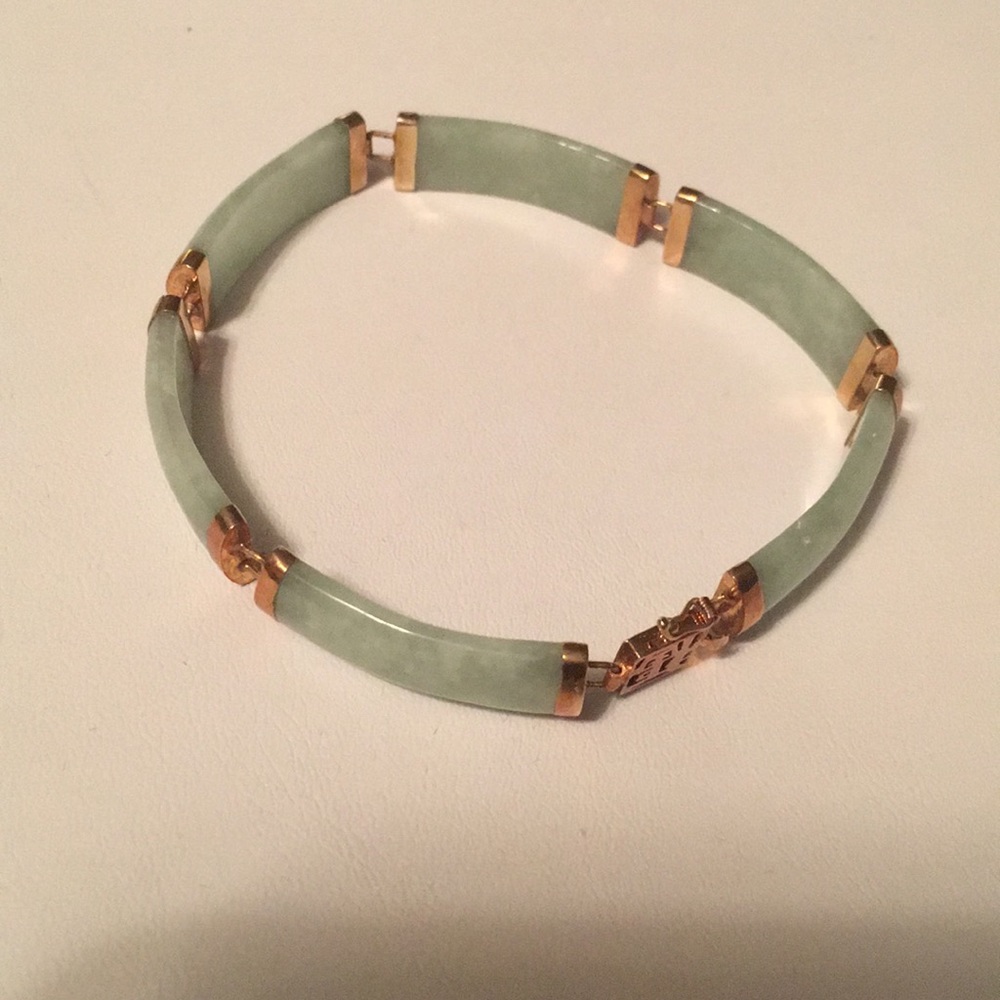 Jade and 14K Yellow Gold Bracelet - Picture 2 of 5